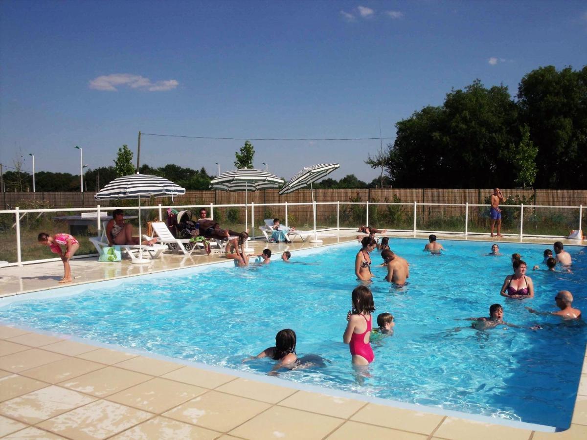 Hôtel Camping du Plan d'eau **** à Saint-Yrieix-sur-Charente Extérieur photo