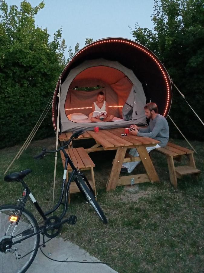 Hôtel Camping du Plan d'eau **** à Saint-Yrieix-sur-Charente Extérieur photo